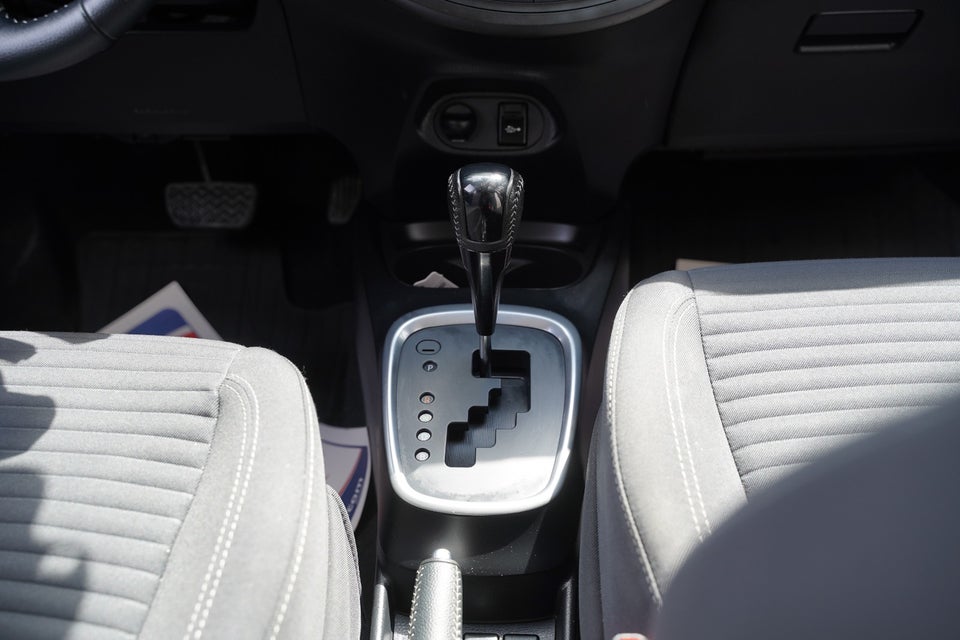 Toyota Yaris 1,5 Hybrid H3 Limited Smart e-CVT 5d