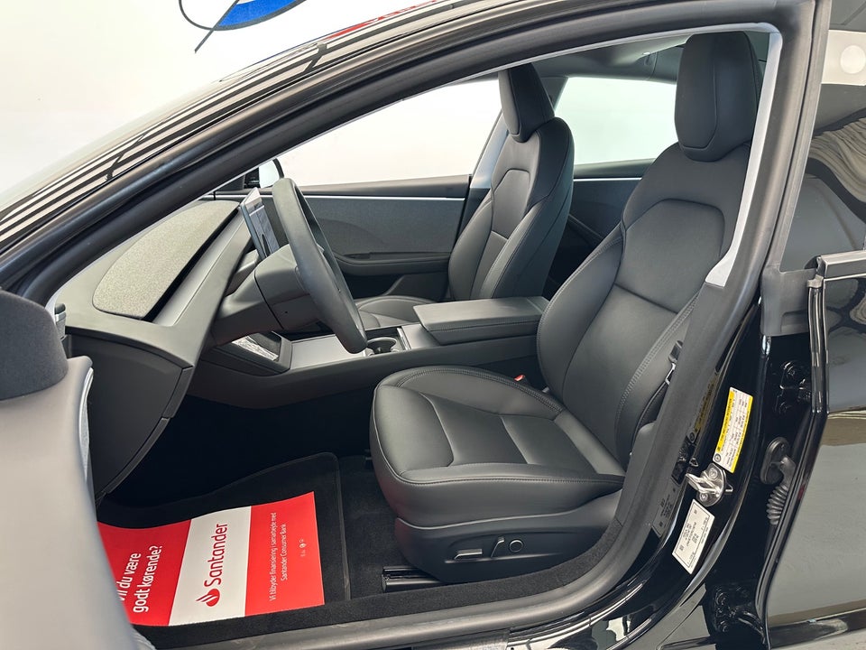 Tesla Model 3 RWD 4d