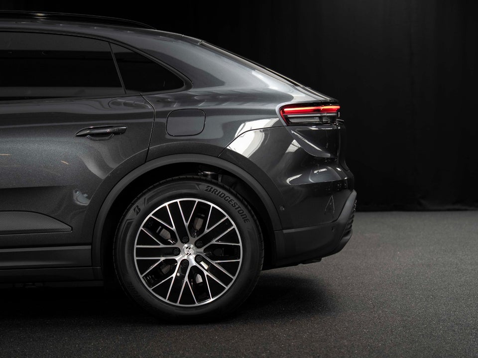 Porsche Macan 5d