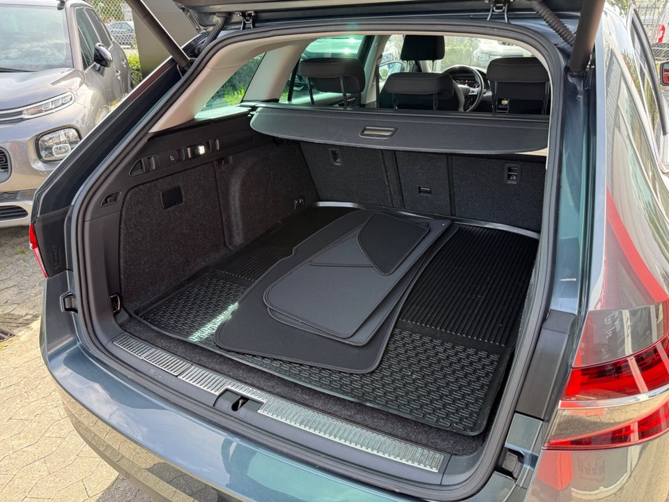 Skoda Superb 1,4 TSi iV Style Combi DSG 5d
