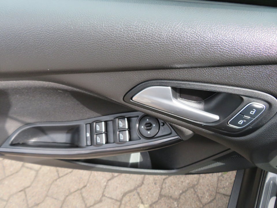 Ford Focus 1,0 EcoBoost Titanium stc. 5d