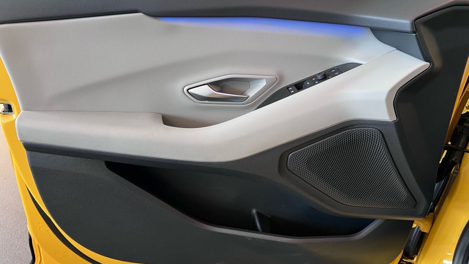 Ford Capri 77 Premium Extended Range 5d