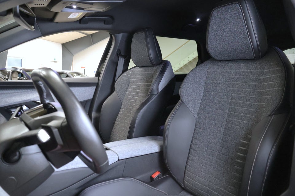 Peugeot e-5008 101 Allure Pack 7prs 5d