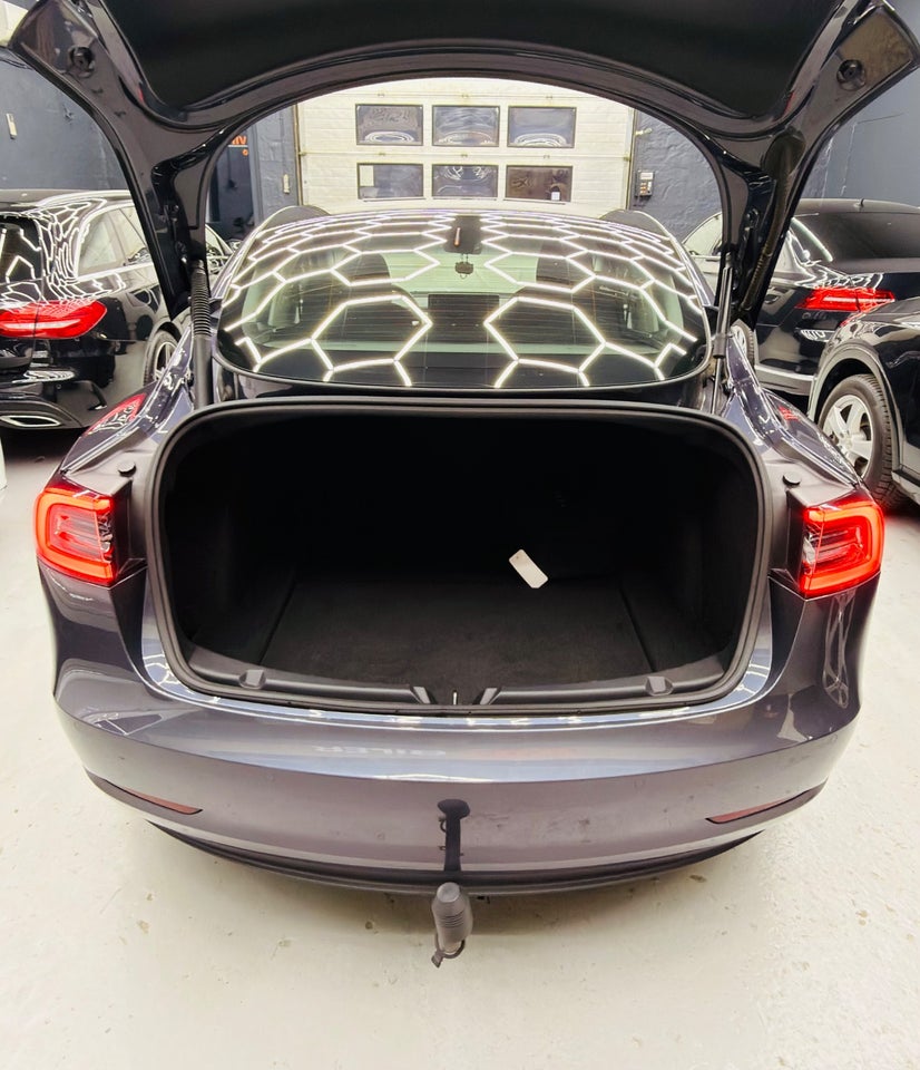 Tesla Model 3 Long Range AWD 4d
