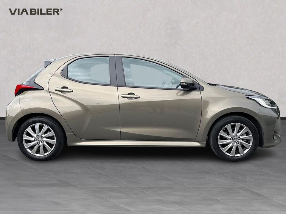 Toyota Yaris 1,5 Hybrid Active Tech e-CVT 5d