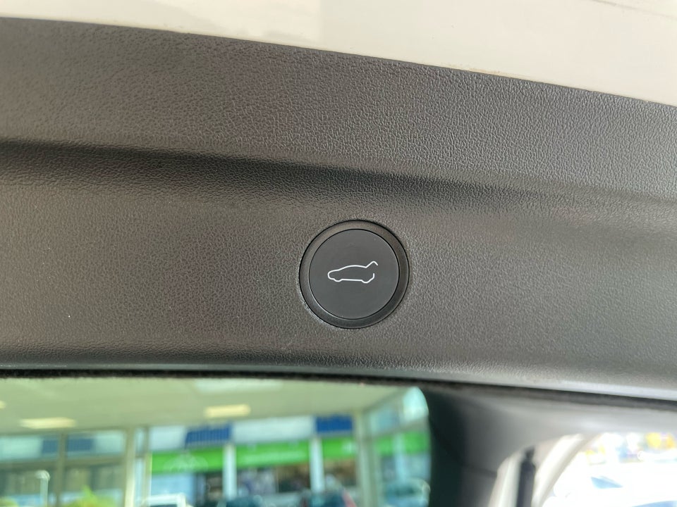 Tesla Model Y Long Range AWD 5d