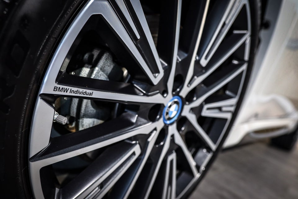 BMW iX1 xDrive30 M-Sport Premium 5d