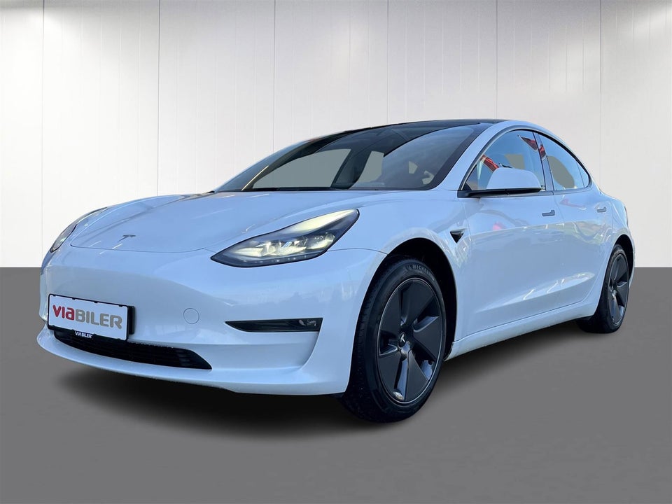 Tesla Model 3 Long Range AWD 4d