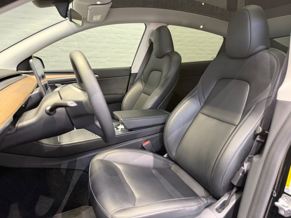 Tesla Model Y RWD 5d