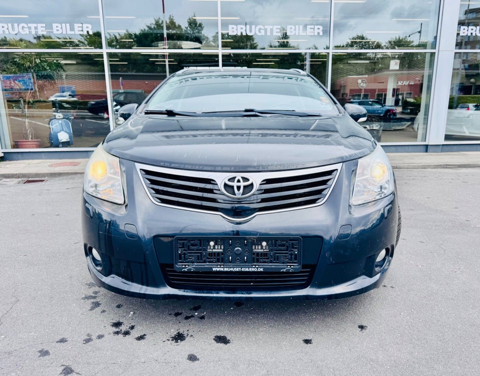 Toyota Avensis 2,0 D-4D T1 stc. 5d