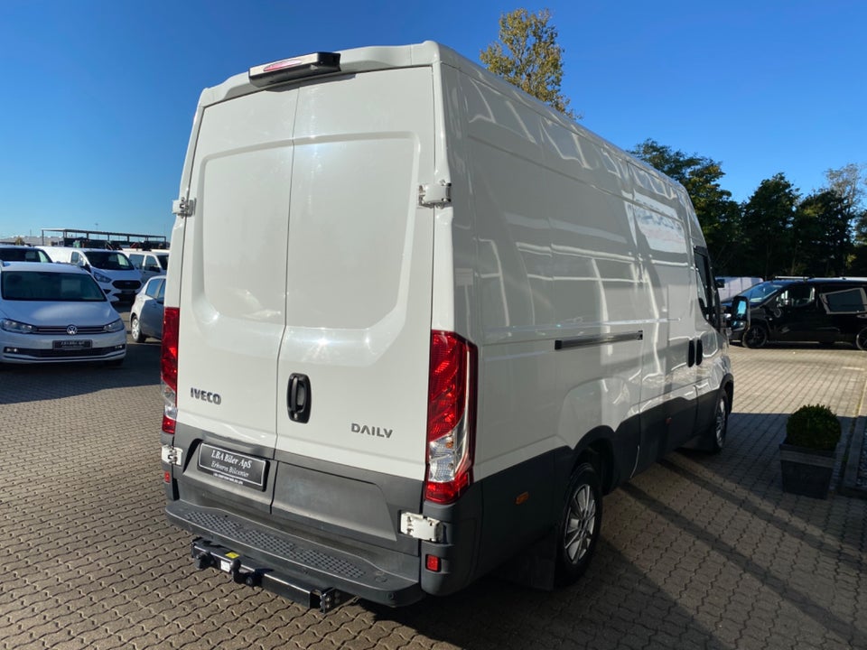 Iveco Daily 3,0 35C18 13,4m³ Van AG8