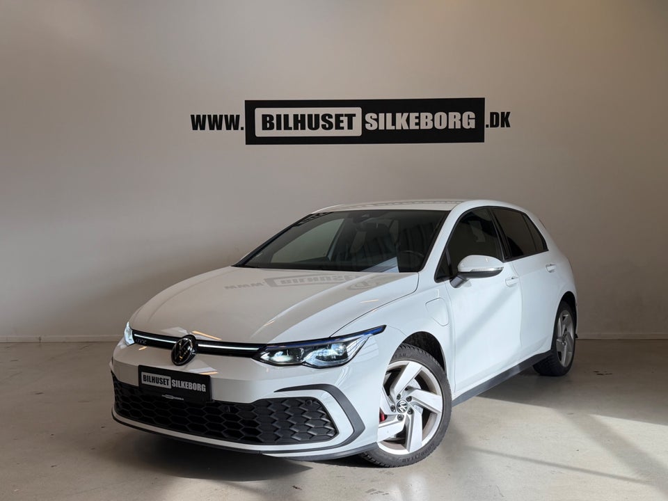 VW Golf VIII 1,4 GTE DSG 5d