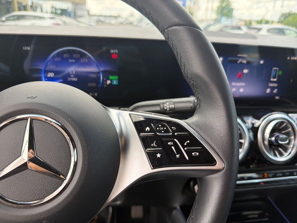 Mercedes EQA250+ Progressive 5d