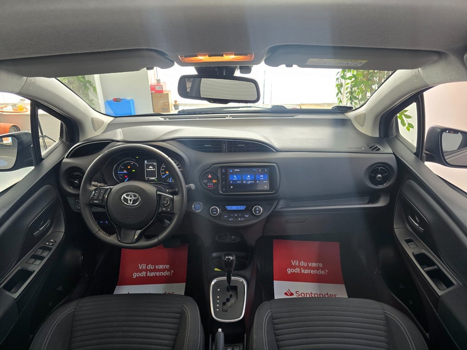 Toyota Yaris 1,5 Hybrid H3 Limited Smart e-CVT 5d
