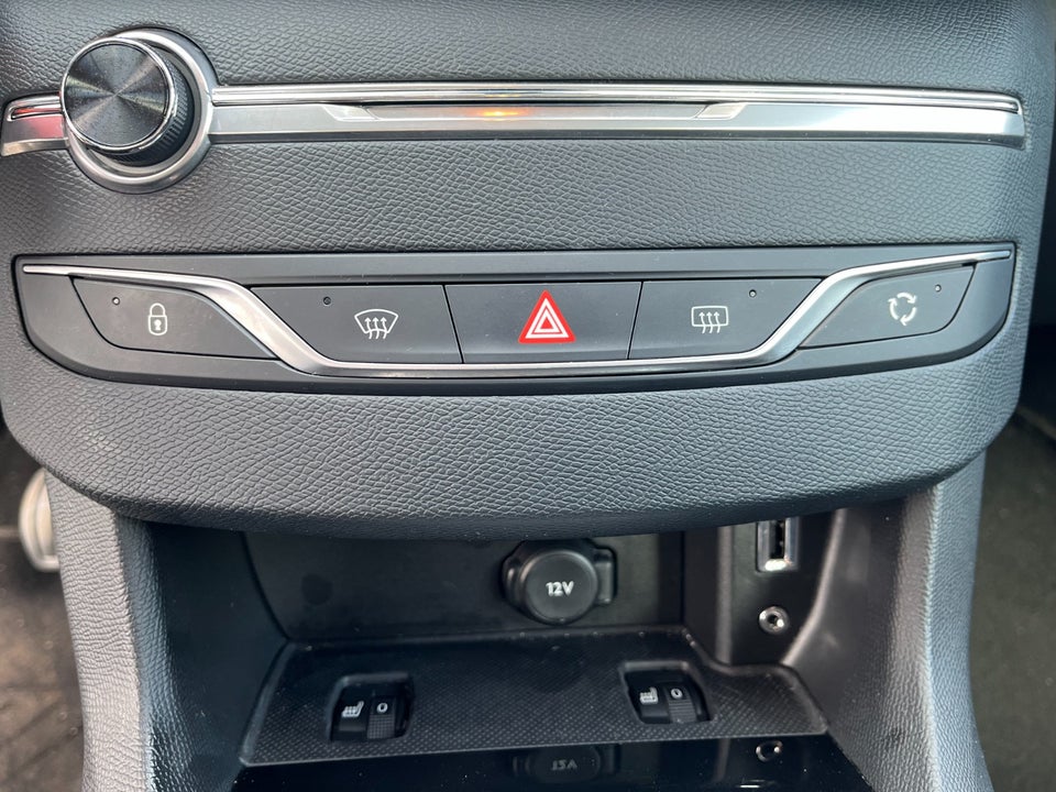 Peugeot 308 1,6 BlueHDi 120 Active 5d