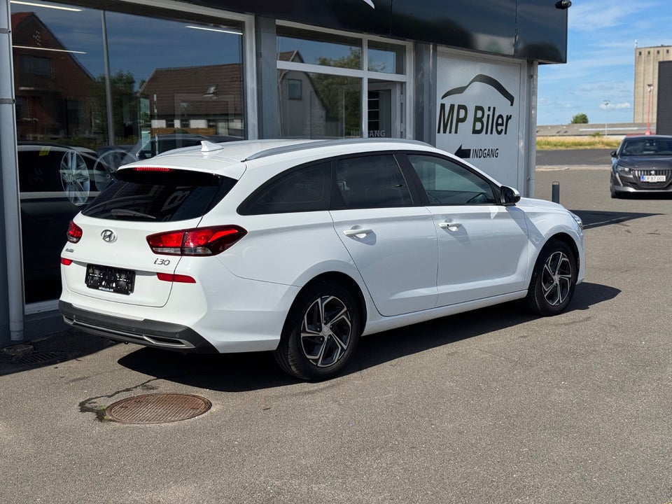 Hyundai i30 1,0 T-GDi Essential stc. 5d