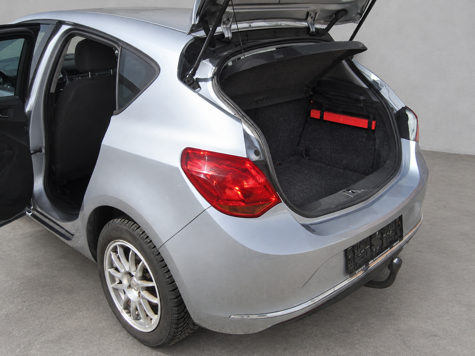 Opel Astra 1,4 100 Limited 5d