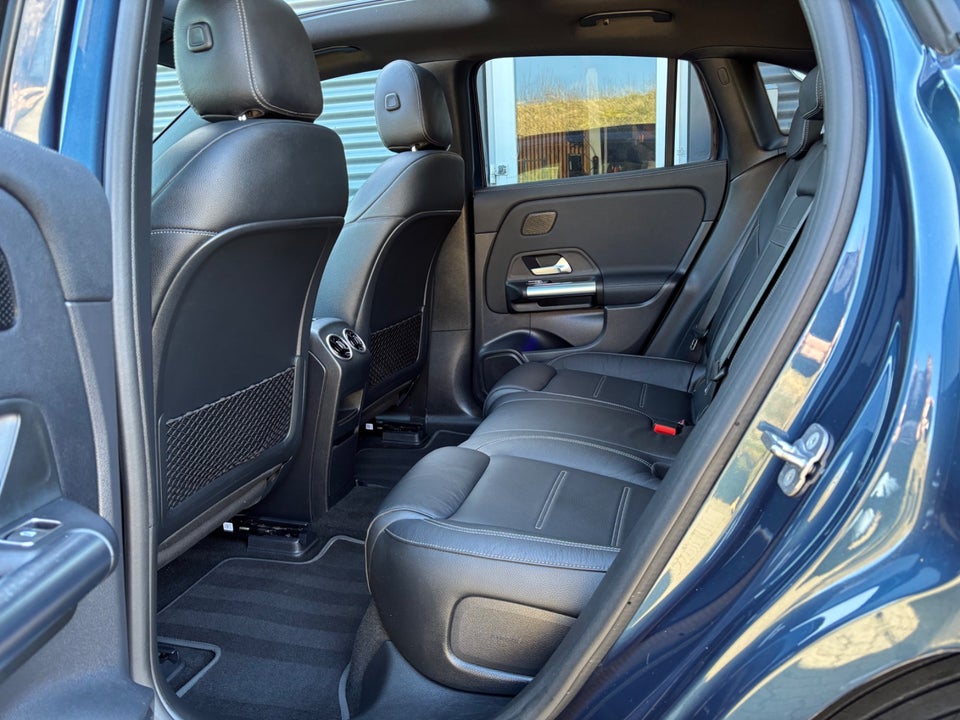 Mercedes EQA350 AMG Line 4Matic 5d