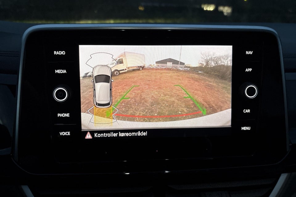 VW T-Roc 1,5 TSi 150 R-line DSG 5d