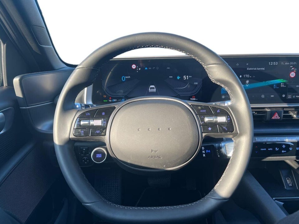 Hyundai Ioniq 6 77 Essential 4d