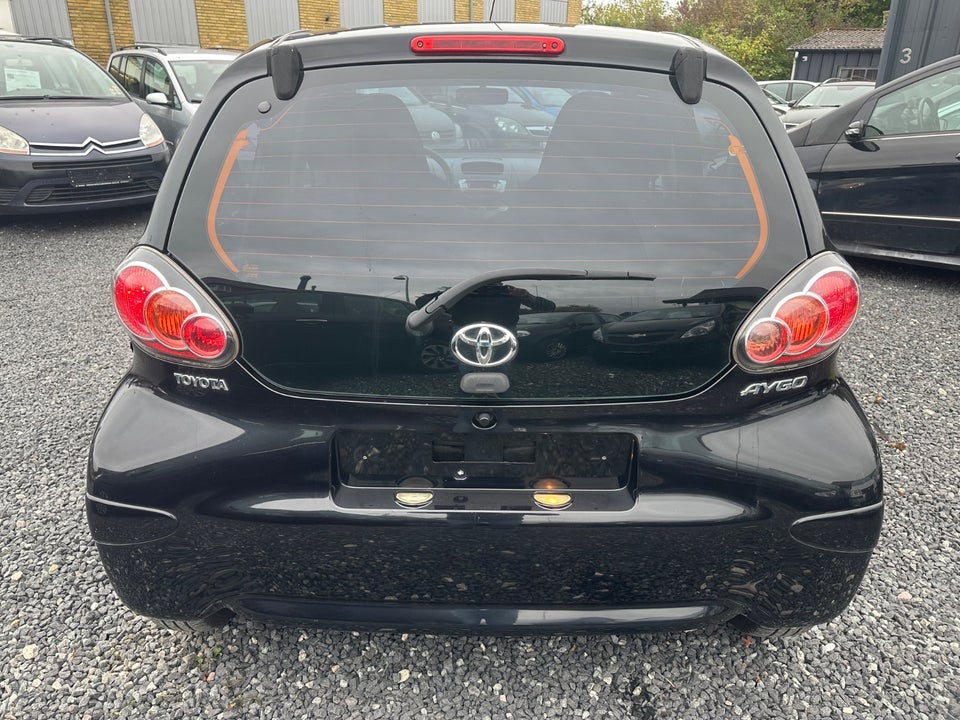 Toyota Aygo 1,0 Plus Black 5d