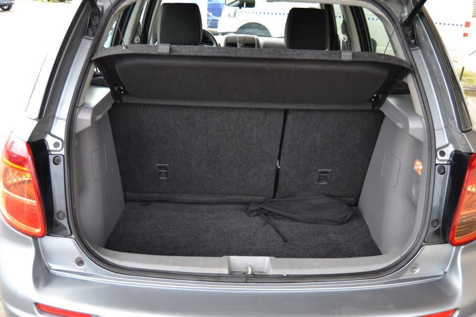 Suzuki SX4 1,6 CombiBack Tour 5d