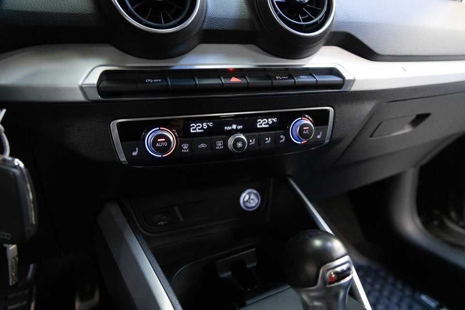 Audi Q2 35 TFSi Sport Prestige Select S-tr. 5d