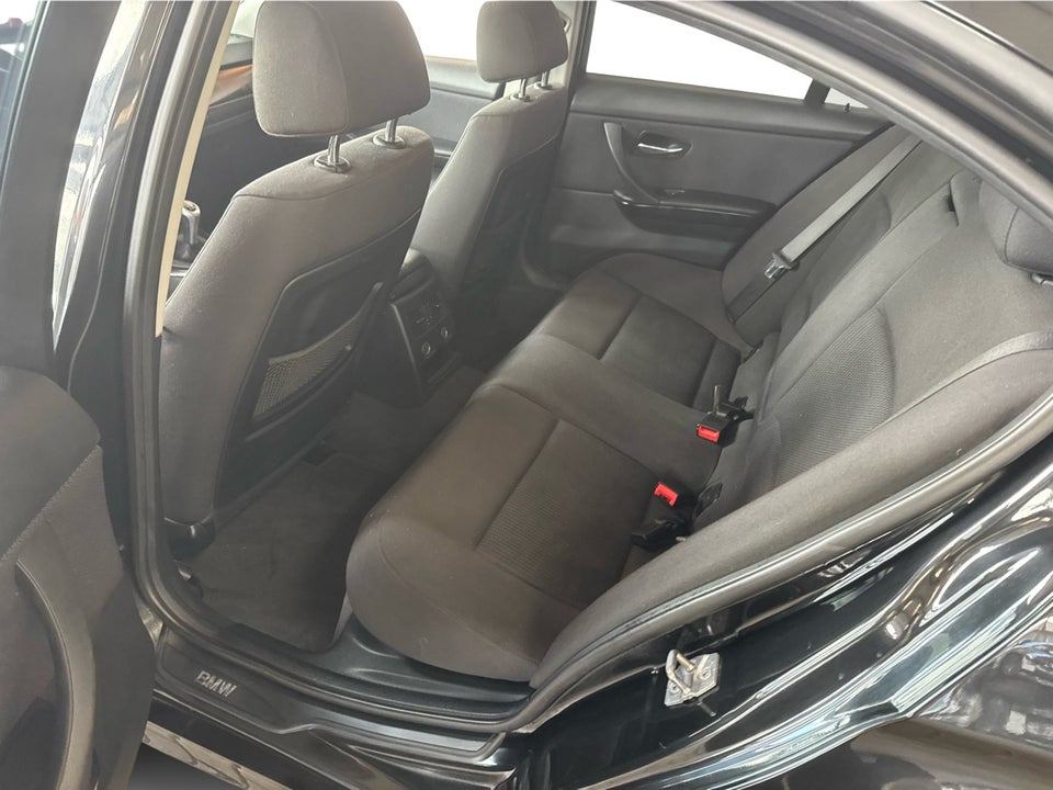 BMW 318d 2,0  4d