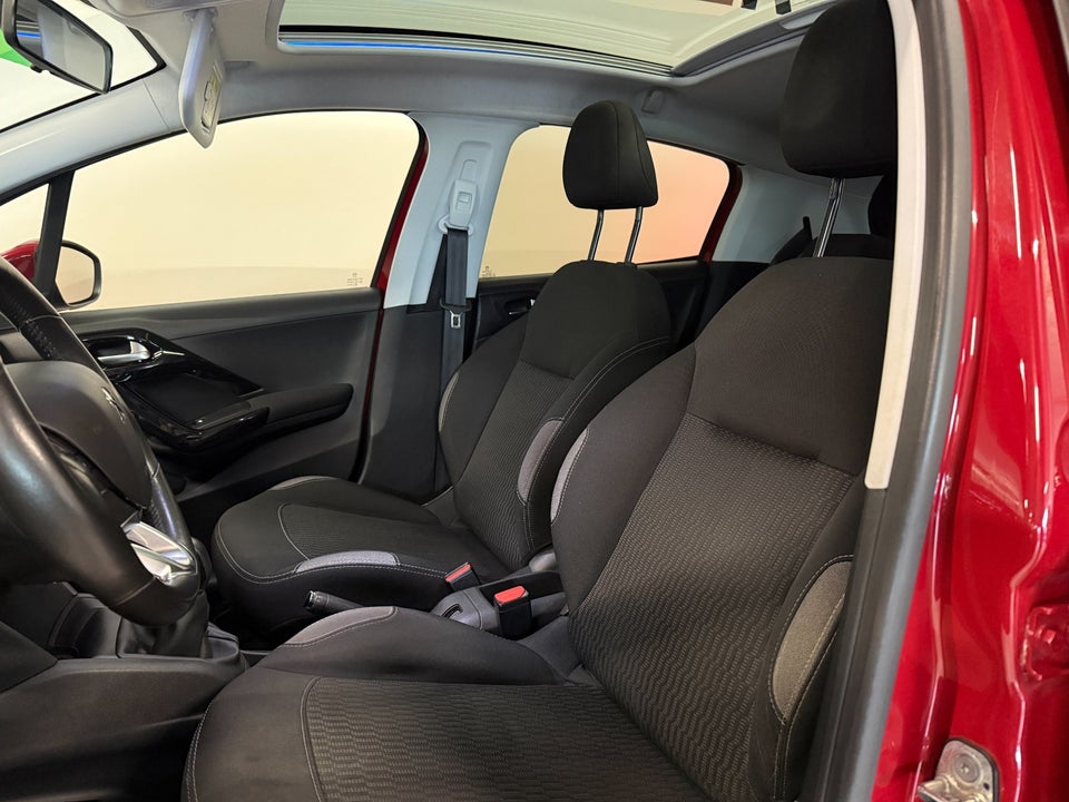 Peugeot 208 1,6 BlueHDi 100 Envy Sky 5d