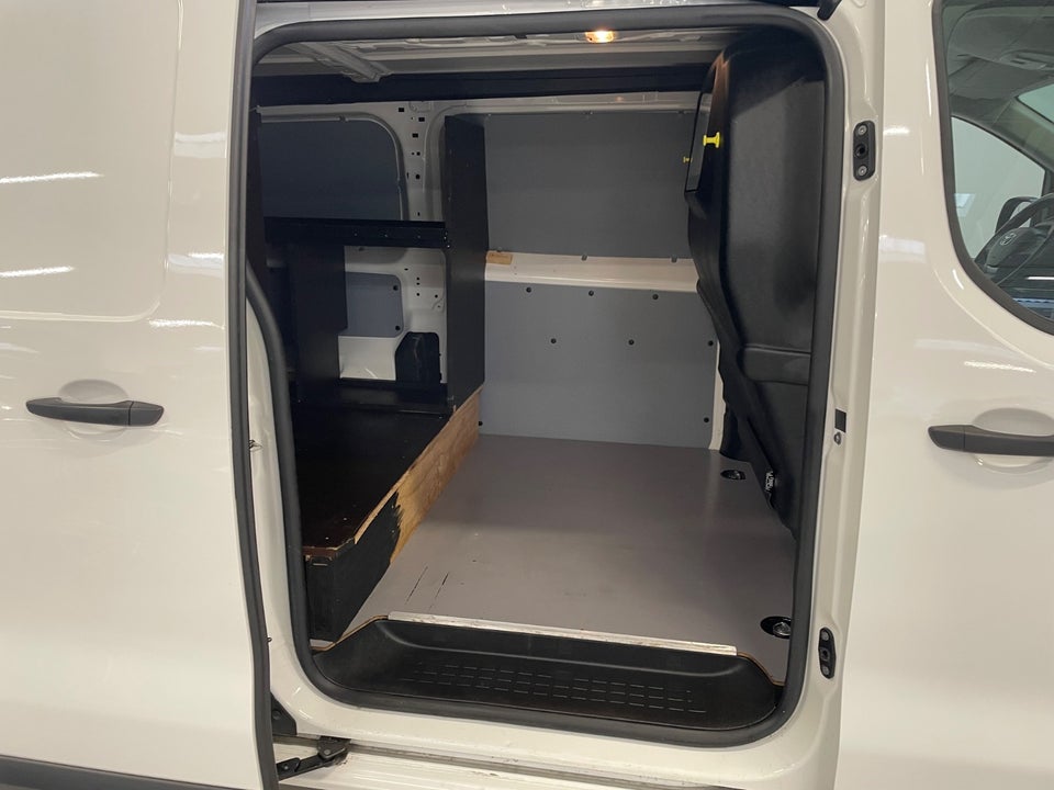 Toyota ProAce 2,0 D 122 Long Comfort Master 5d