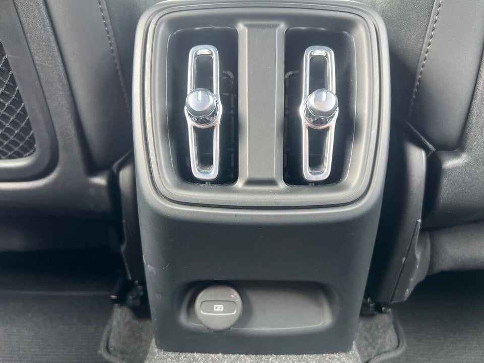 Volvo XC40 ReCharge Twin Plus 5d