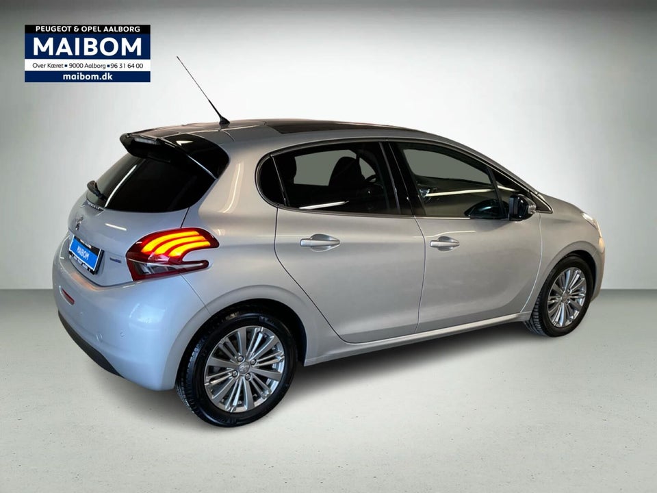 Peugeot 208 1,6 BlueHDi 100 Desire Sky 5d