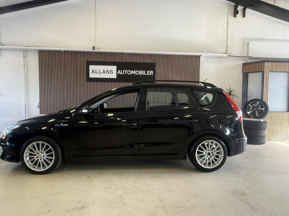 Hyundai i30 1,6 CRDi 90 Blue Drive CW 5d