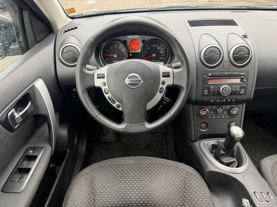 Nissan Qashqai 1,6 Tekna 5d