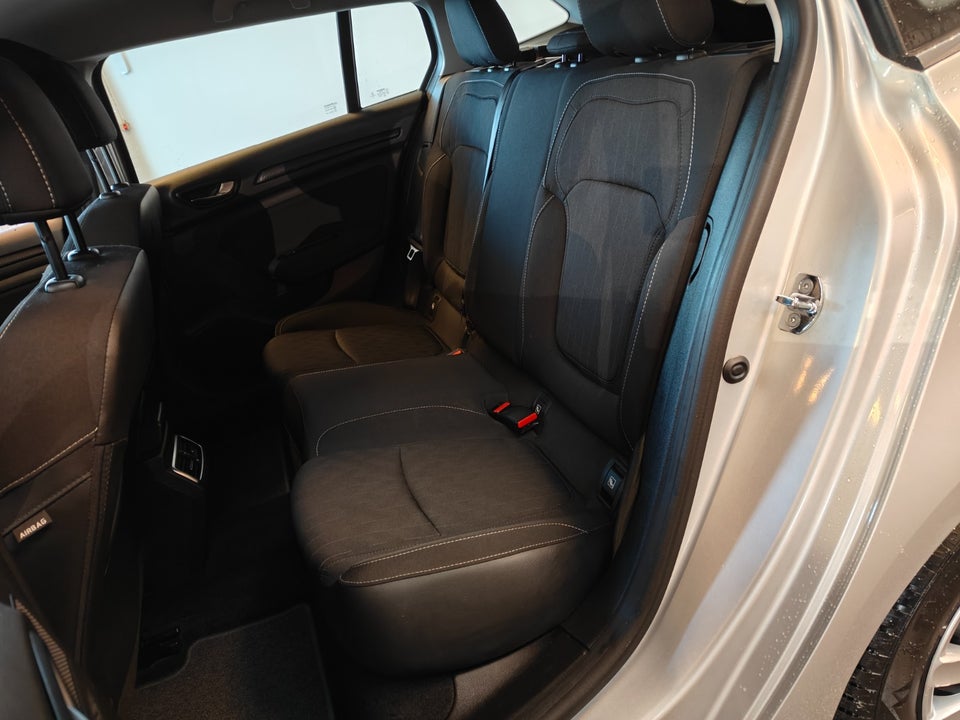 Renault Megane IV 1,3 TCe 140 Limited Sport Tourer 5d