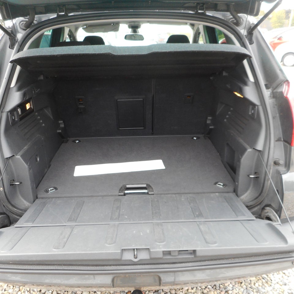 Peugeot 3008 1,6 HDi 112 Active 5d