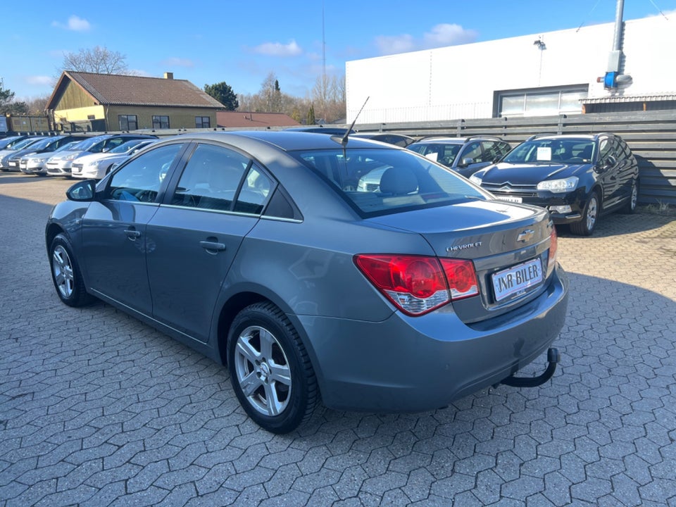 Chevrolet Cruze 1,8 LT 4d