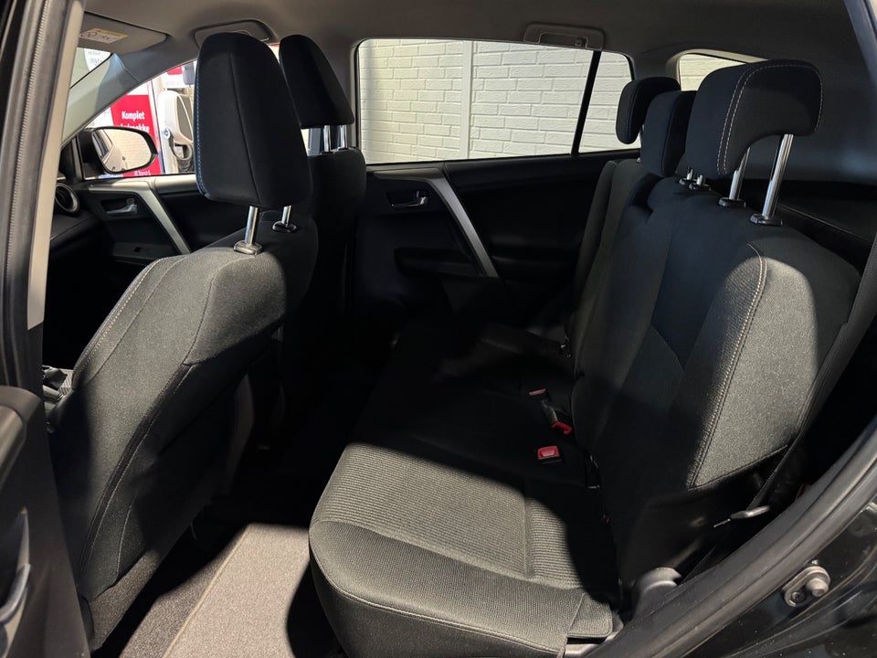 Toyota RAV4 2,0 D-4D T3 5d