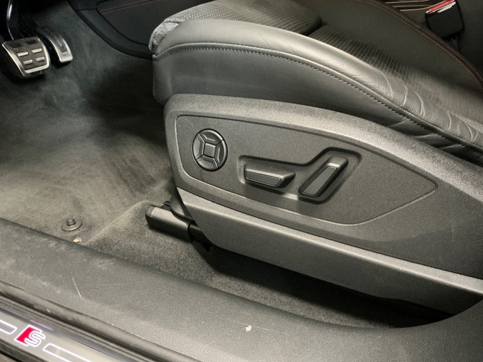 Audi Q8 e-tron 55 Dakar Edition quattro Van 5d