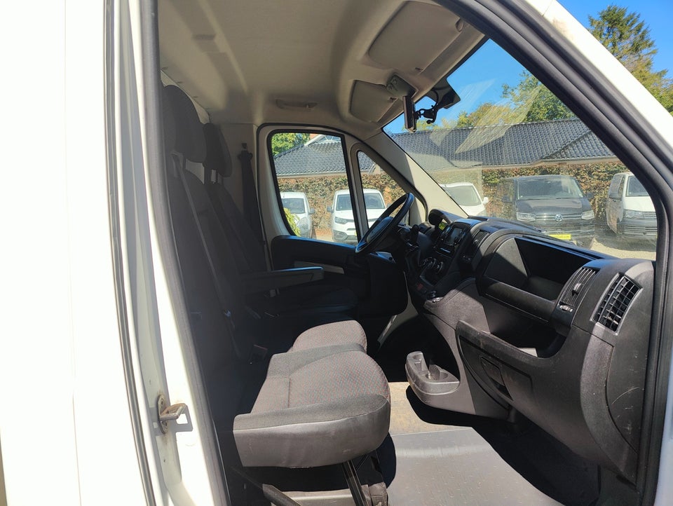 Peugeot Boxer 335 2,2 BlueHDi 165 L3 Alukasse m/lift 2d