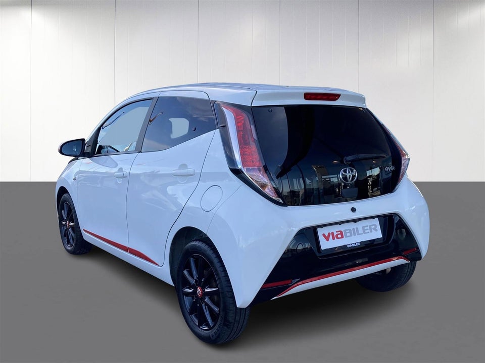 Toyota Aygo 1,0 VVT-i x-pression 5d