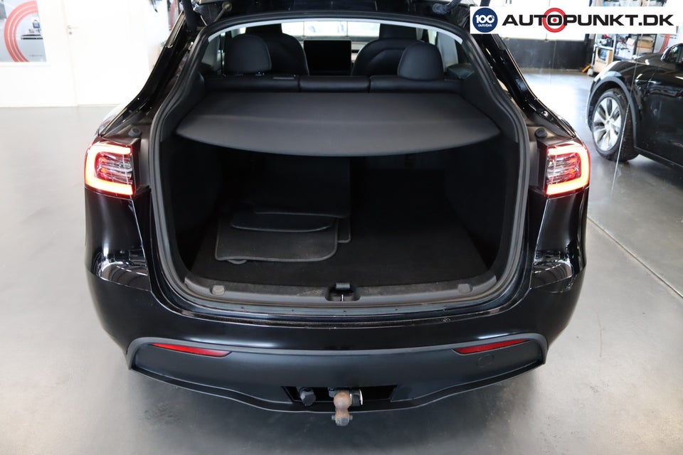 Tesla Model Y Long Range AWD 5d