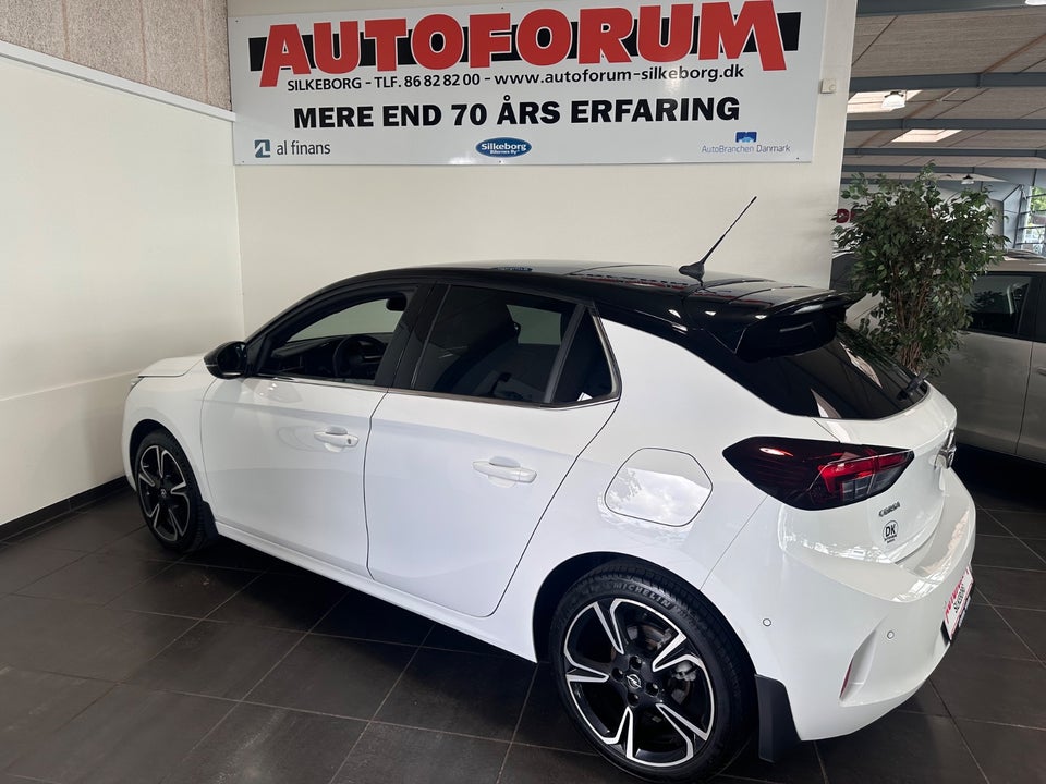Opel Corsa 1,2 T 100 Elegance Sky aut. 5d