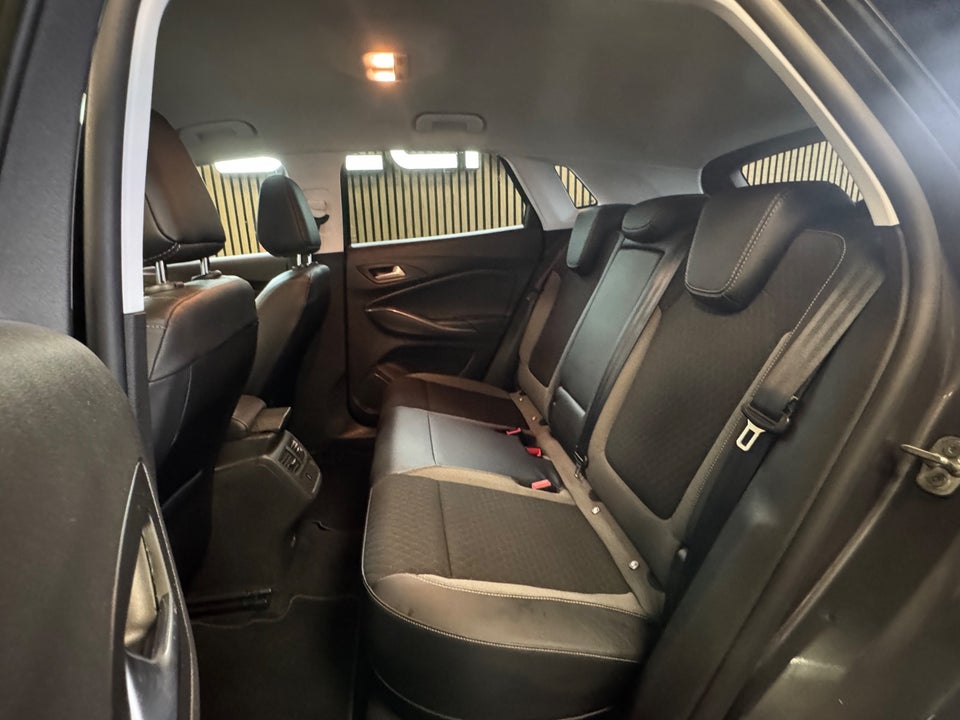 Opel Grandland X 1,6 Hybrid4 Ultimate aut. 5d