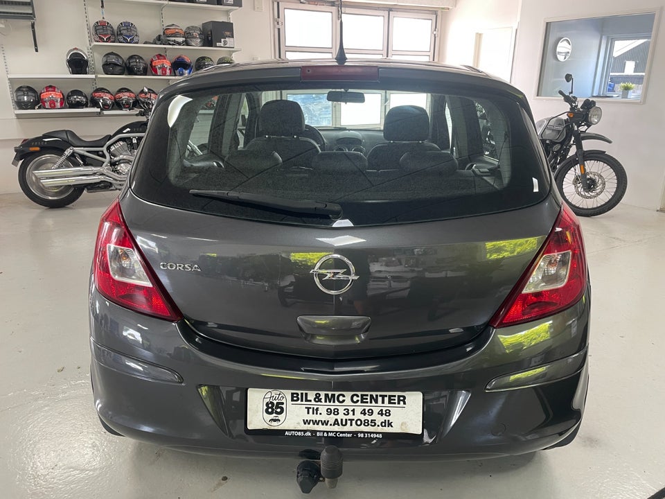 Opel Corsa 1,4 16V Cosmo 5d