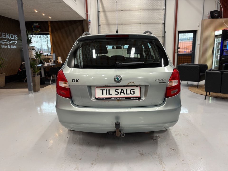 Skoda Fabia 1,4 16V Ambiente Combi 5d