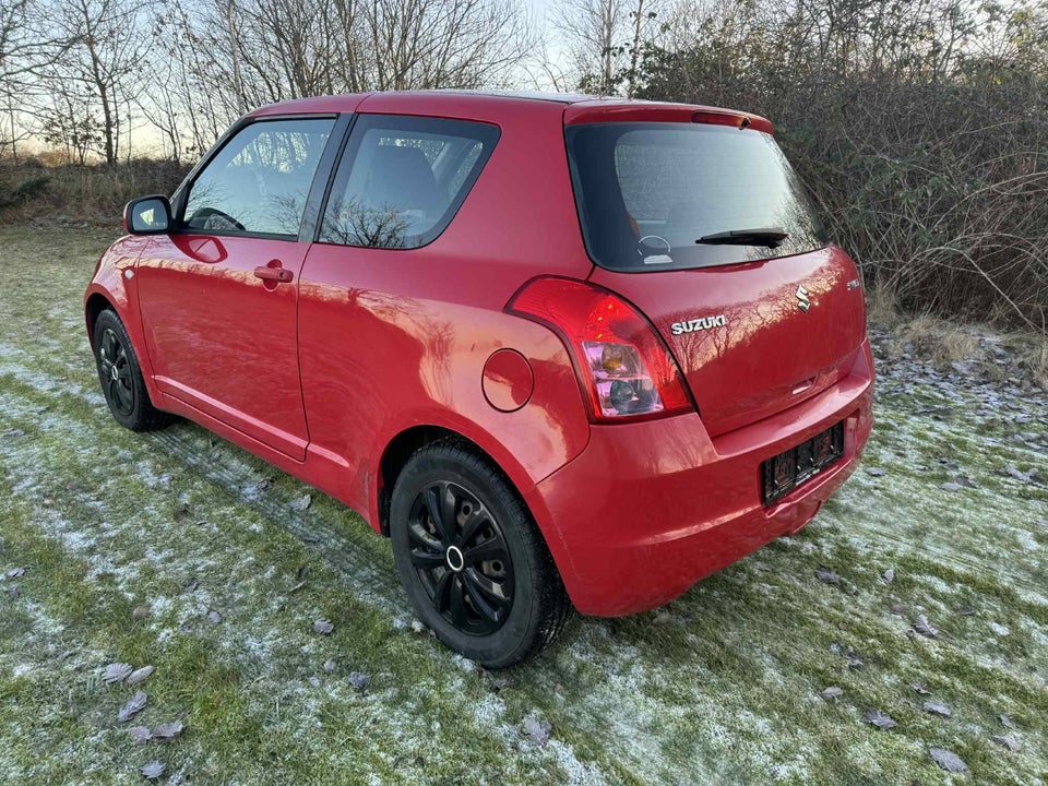 Suzuki Swift 1,3 GL 3d