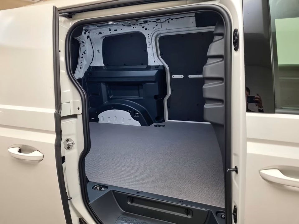 VW ID.Buzz 79 Cargo Pro