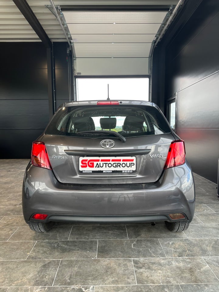 Toyota Yaris 1,0 VVT-i T2 Premium 5d