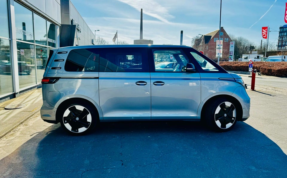 VW ID.Buzz 77 Style SWB 5d